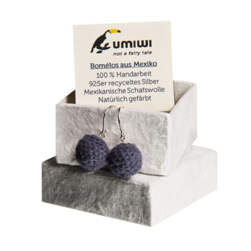 UMIWI_Bomelo_Ohringe_Schmuck_Accessoires_Handarbeit_fairer_handel_Thailand_mexiko_Indien_Hilfsprojekte_soziale_Organisationen_Handmade_Einzigartig_Individuell_nachhaltig_sustainable_natürliche_materialien_recycelte_Materialien_Schafwolle_Wollohringe_Ohrhän