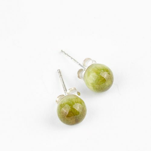 UMIWI_Mangoholzstecker_Schmuck_Accessoires_Handarbeit_fairer_handel_Thailand_mexiko_Indien_Hilfsprojekte_soziale_Organisationen_Handmade_Einzigartig_Individuell_nachhaltig_sustainable_natürliche_materialien_recycelte_Materialien_Mangoholz_silber_recyceltes