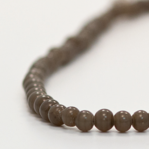 Glasperlenkette 'Rola Rola' Schlammgrau